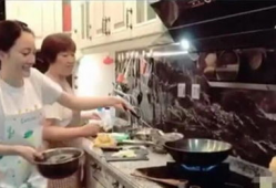 爆料婚姻房请大锅吃瓜,大锅吃瓜，揭秘娱乐圈夫妻背后的秘密